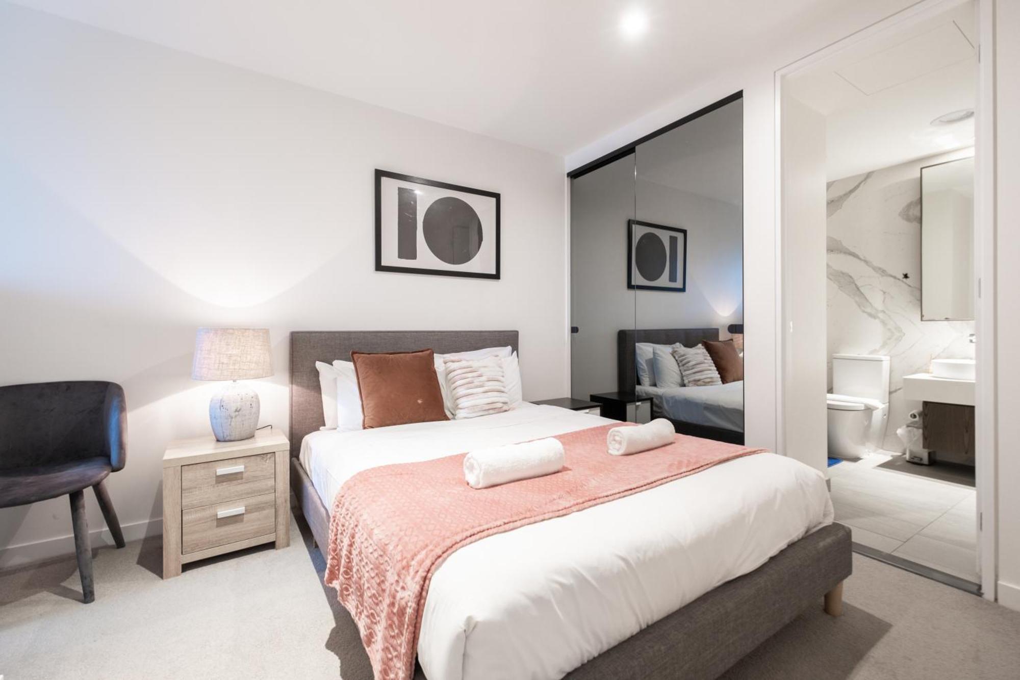 Stylish 2Br Apt Facing Albert Parkpoolparking Melbourne Exterior photo